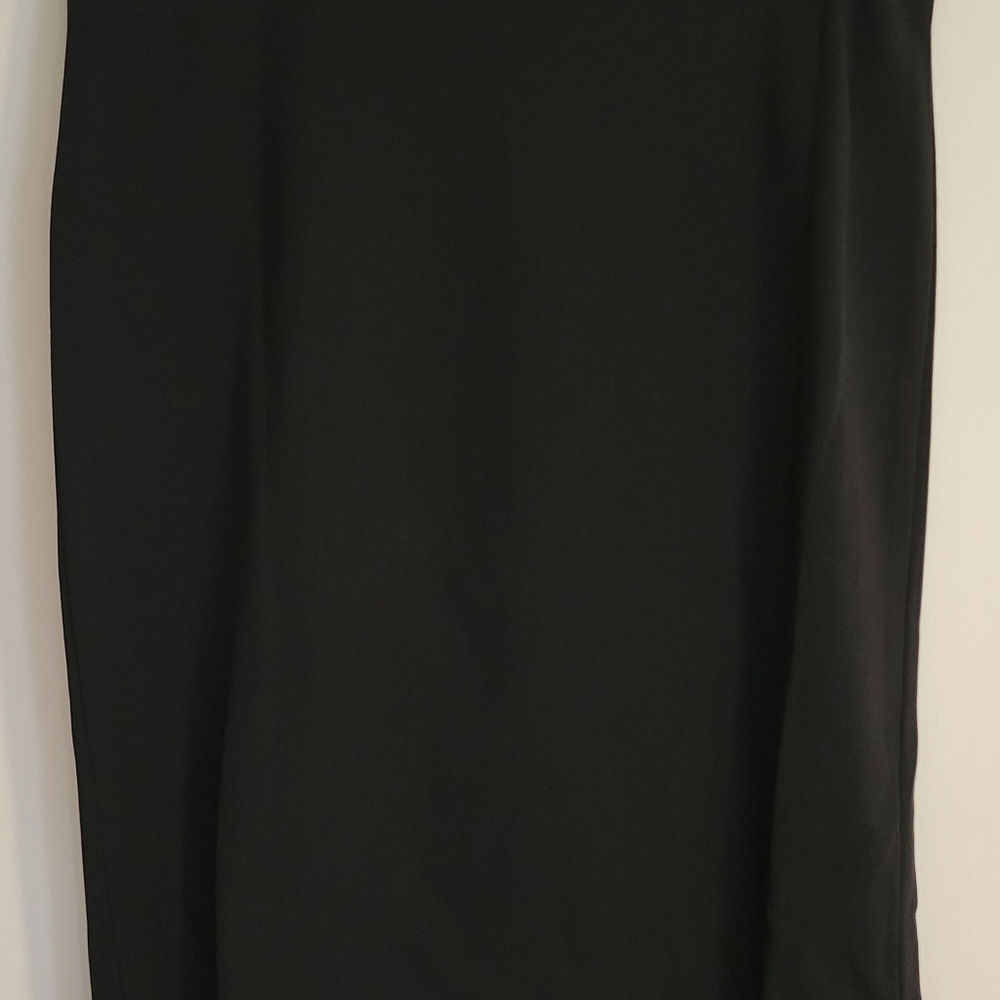 Ann Taylor Black Skirt w/ Back Ruffles Women's Size 6